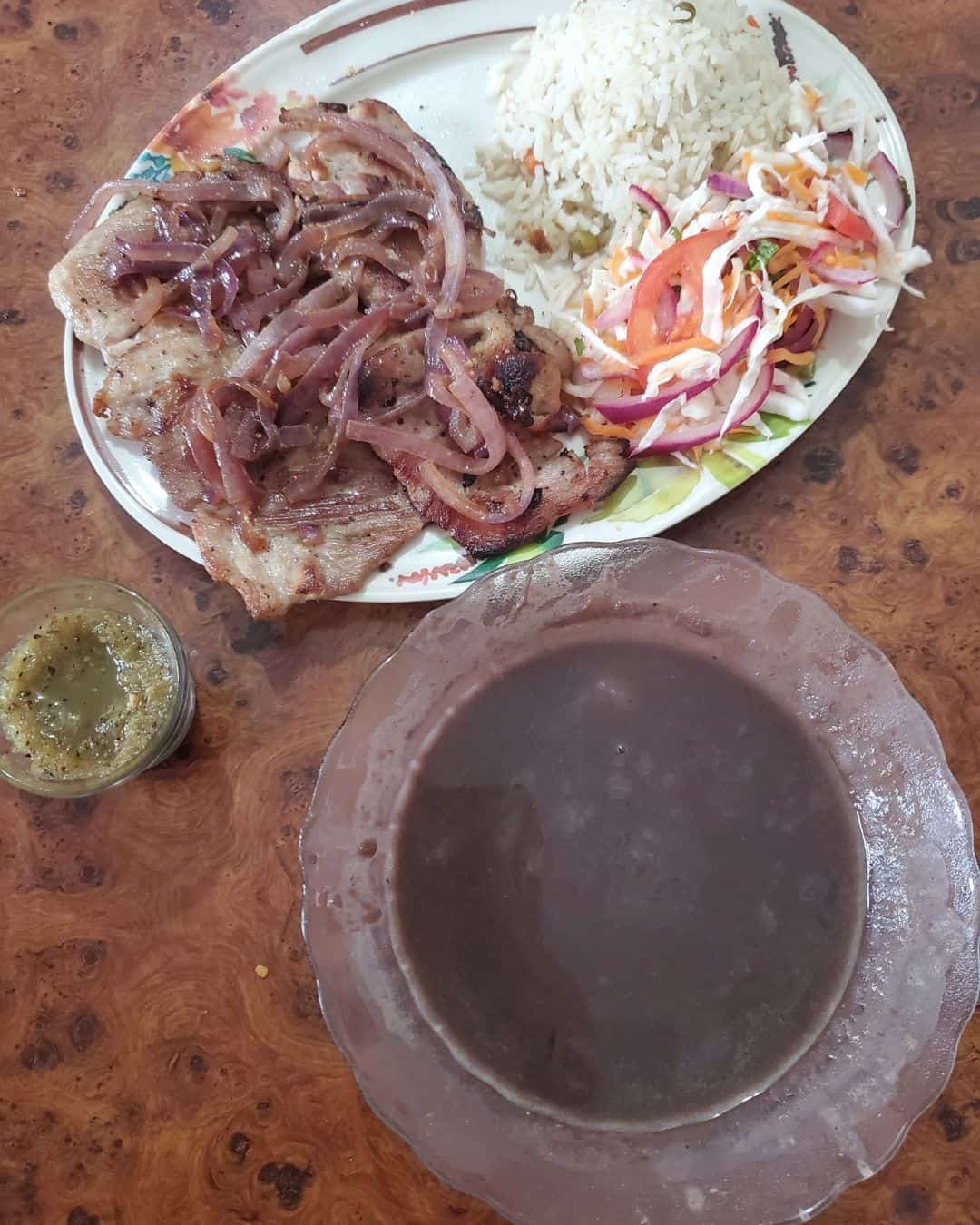 Puerco frito con cebolla de La Cocina de Otilia a domicilio en Tizimín